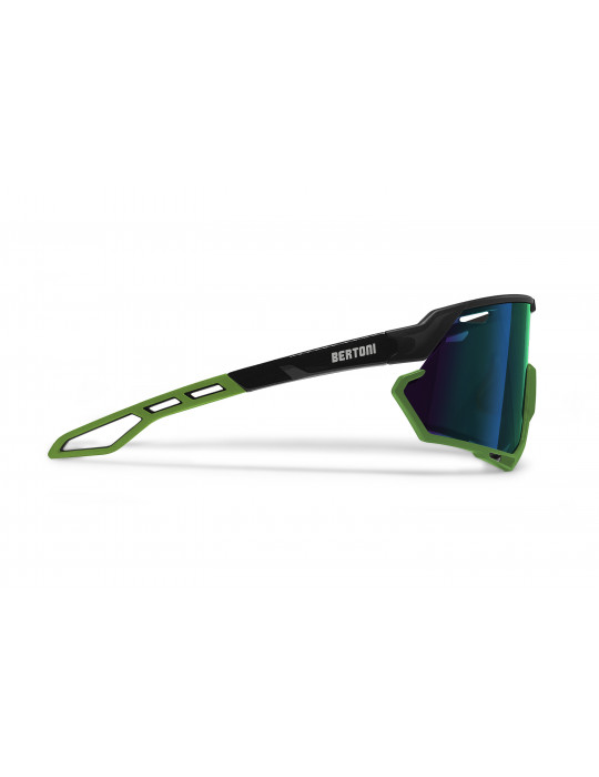 Sport MTB Running Cycling Sunglasses with Wide Antifog Mirrored Lens - TR90 frame made in Swiss - Bertoni Italy